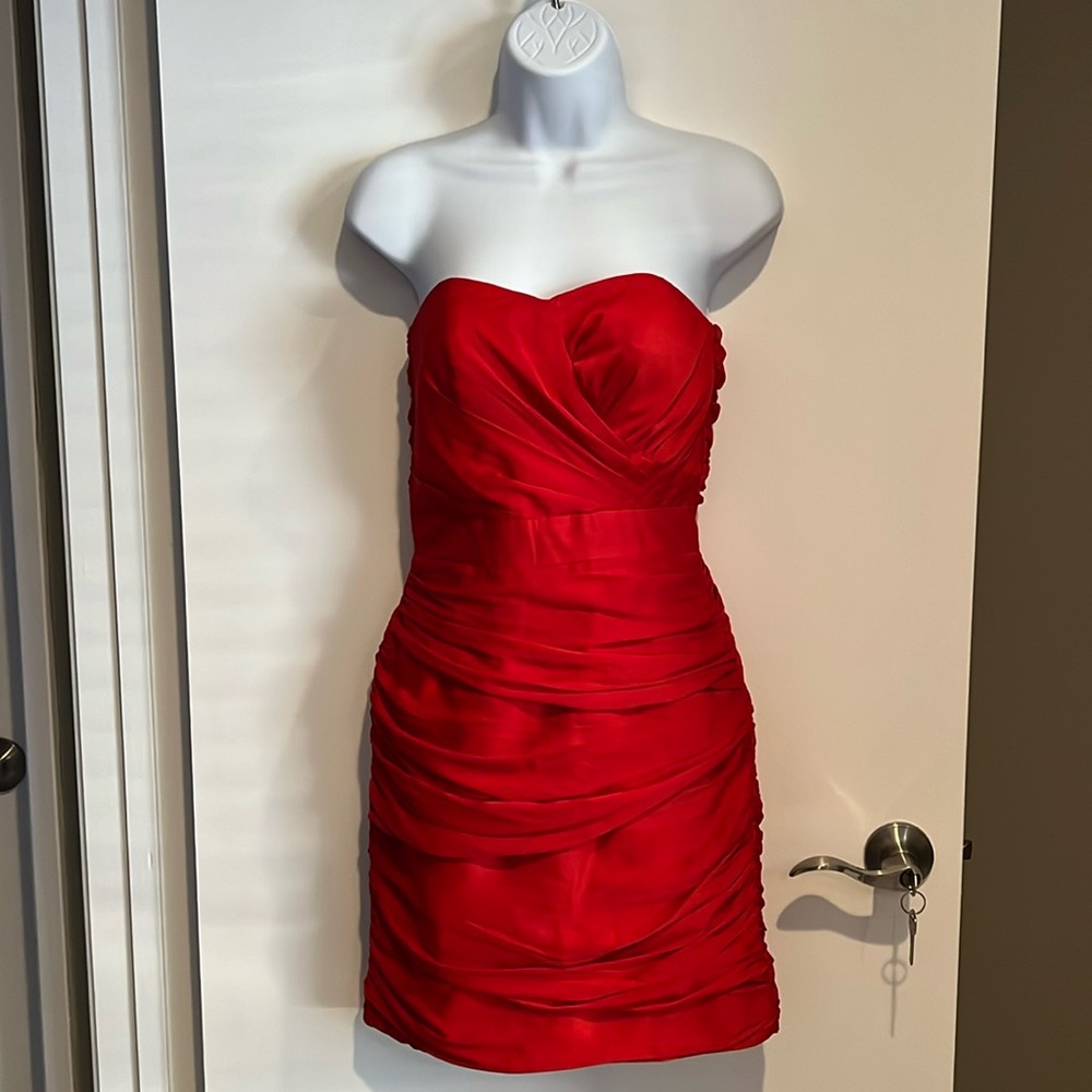 H&M Red Sweetheart Strapless Mini Dress
